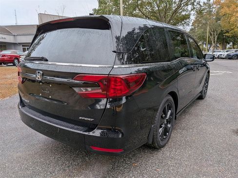 Used 2023 Honda Odyssey Sport image 4