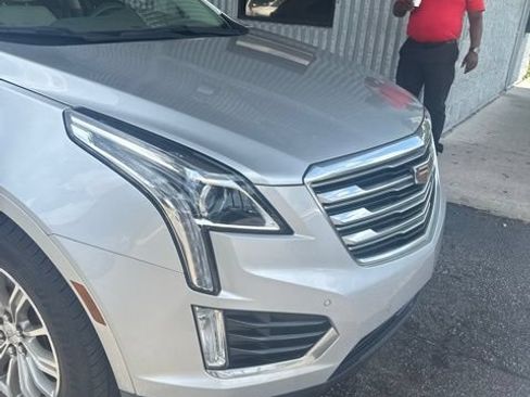 Used 2018 Cadillac XT5 Luxury FWD image 6