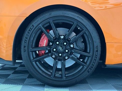 Used 2021 Ford Mustang Shelby GT500 w/ Technology Package image 9
