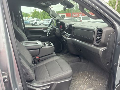 Used 2023 Chevrolet Silverado 1500 RST w/ Redline Edition AWD/4WD image 8