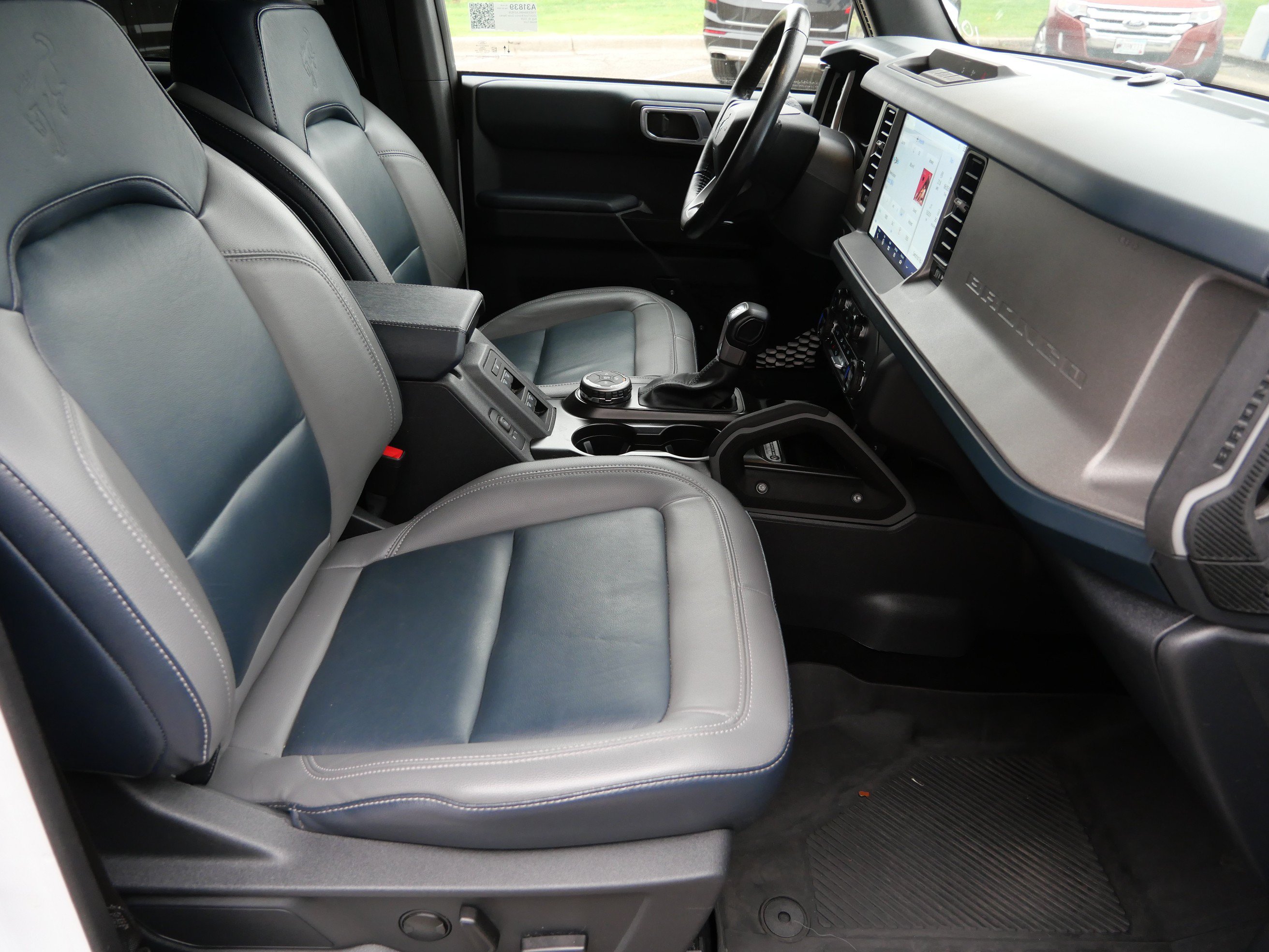 Used 2024 Ford Bronco Outer Banks AWD/4WD image 23