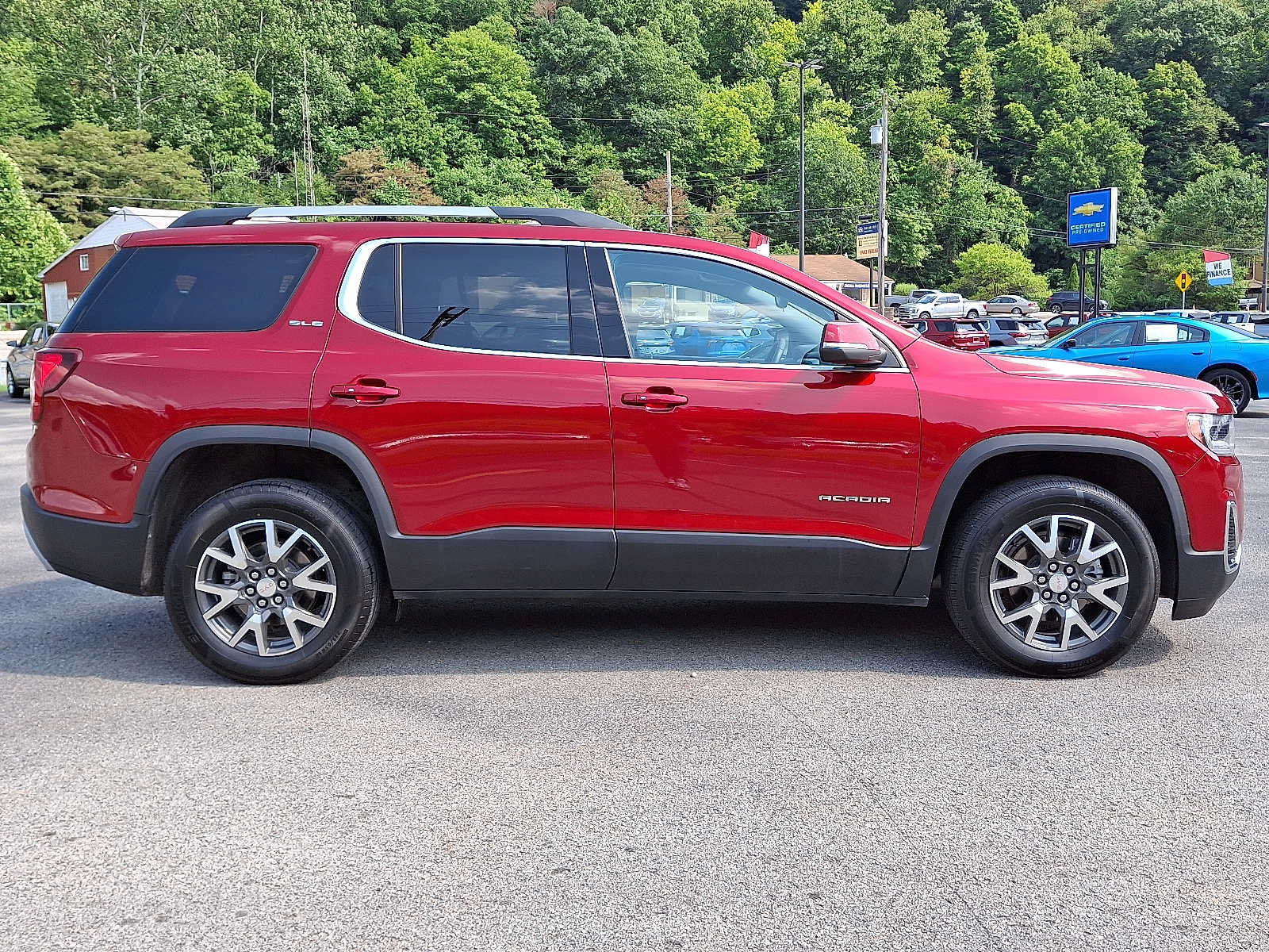 Used 2023 GMC Acadia SLE w/ Driver Convenience Package AWD/4WD image 7