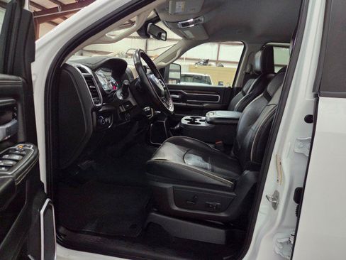 Used 2024 RAM 2500 Laramie AWD/4WD image 7