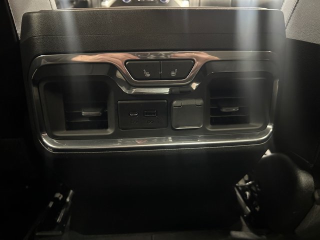Used 2019 Chevrolet Silverado 1500 LTZ w/ LTZ Premium Package AWD/4WD image 19