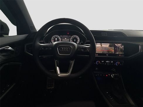 Certified 2024 Audi Q3 2.0T Premium Plus w/ Premium Plus Package AWD/4WD image 11