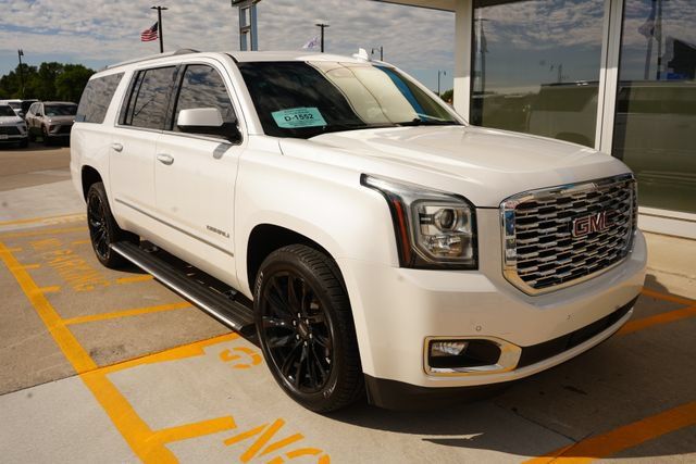 Used 2020 GMC Yukon XL Denali w/ Denali Ultimate Package AWD/4WD image 34