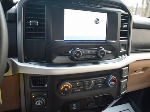 Used 2022 Ford F150 XLT image 14