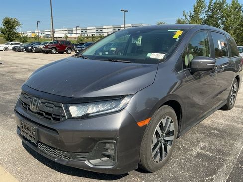 Used 2025 Honda Odyssey EX-L image 2