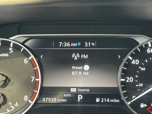 Certified 2022 Nissan Rogue SV w/ SV Premium Package image 40