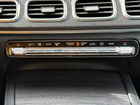 Used 2022 Mercedes-Benz GLE 350 w/ Premium Package image 13