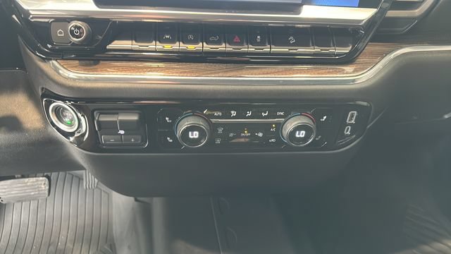 Used 2024 Chevrolet Silverado 1500 LT AWD/4WD image 12