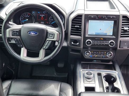 Used 2021 Ford Expedition XLT image 26