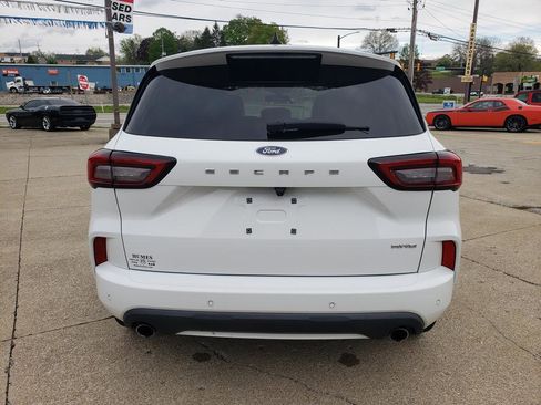 Used 2023 Ford Escape ST-Line w/ Tech Pack #1 AWD/4WD image 4