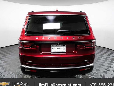 Used 2022 Jeep Wagoneer Series II w/ Premium Group I AWD/4WD image 29