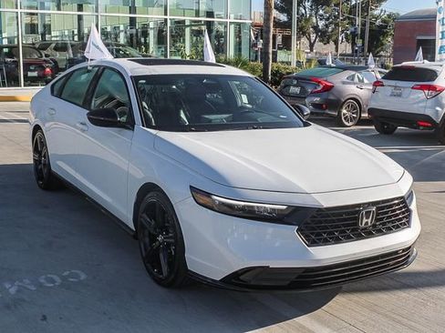 Used 2023 Honda Accord Sport image 3