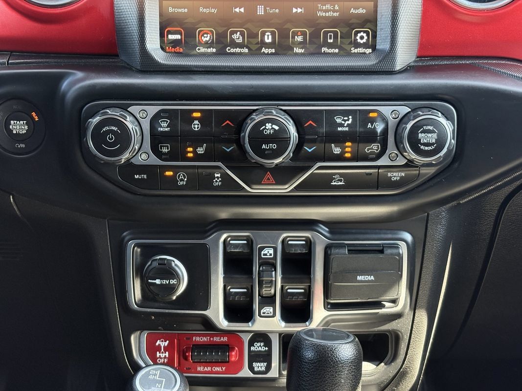 Used 2020 Jeep Gladiator Rubicon AWD/4WD image 18