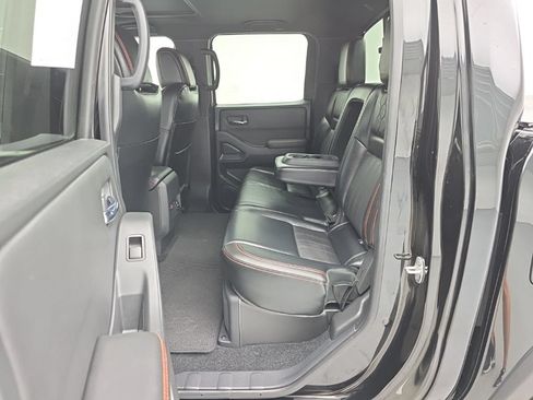 Used 2023 Nissan Frontier PRO-4X w/ Pro-4X Premium Package AWD/4WD image 39