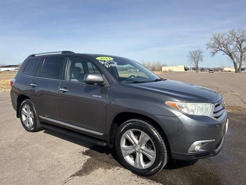 Used 2013 Toyota Highlander Limited image 9