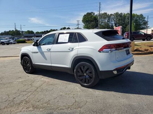 Certified 2025 Volkswagen Atlas Cross Sport SE w/ Panoramic Sunroof Package FWD image 6