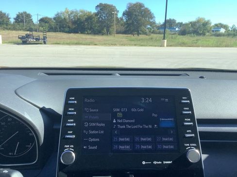 Used 2021 Toyota Avalon XSE image 15