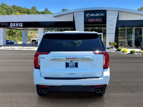 Used 2024 GMC Yukon Denali AWD/4WD image 3