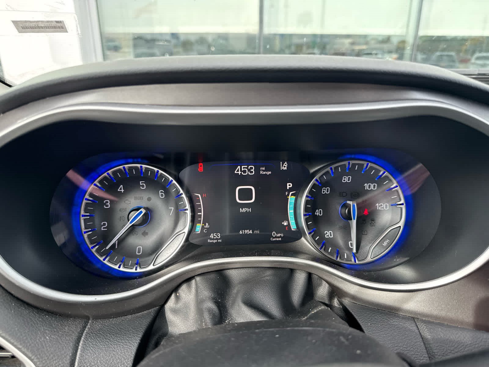 Used 2024 Chrysler Pacifica Touring-L FWD image 6