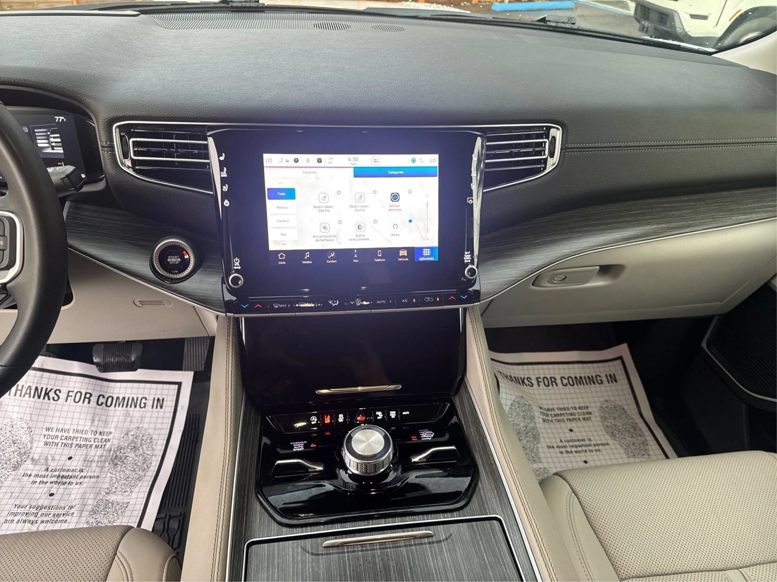 Used 2024 Jeep Wagoneer Series III AWD/4WD image 19