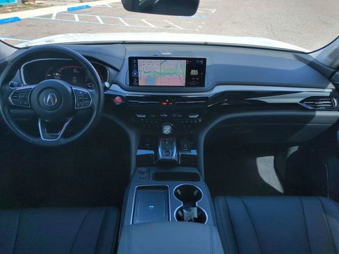 Used 2025 Acura MDX SH-AWD image 18