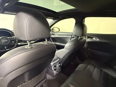 Used 2018 Kia Stinger GT2 AWD/4WD image 24