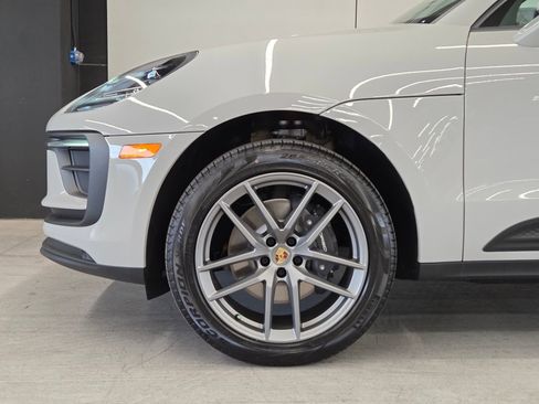 New 2026 Porsche Macan AWD/4WD image 9