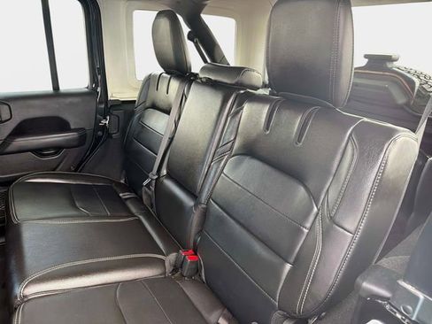 Used 2023 Jeep Wrangler Unlimited Sahara image 12