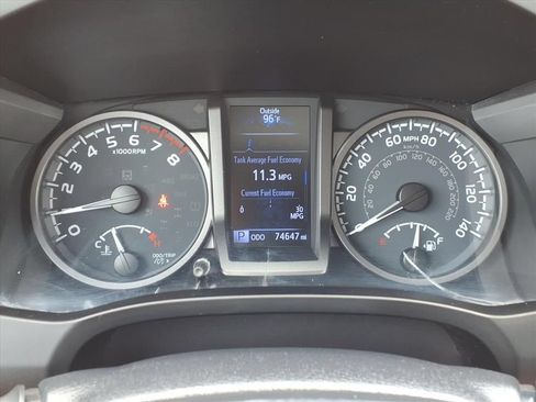 Used 2020 Toyota Tacoma TRD Off-Road w/ Technology Package AWD/4WD image 21