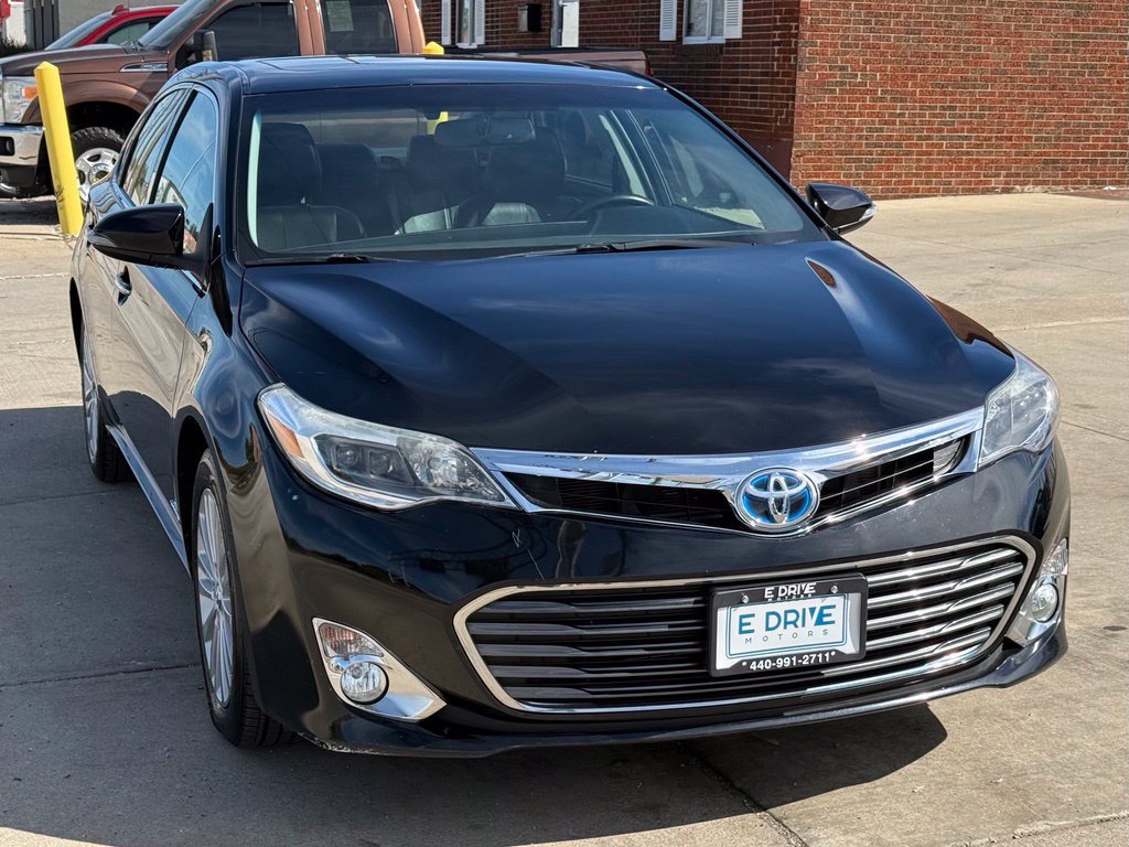 Used 2015 Toyota Avalon XLE Touring FWD image 3