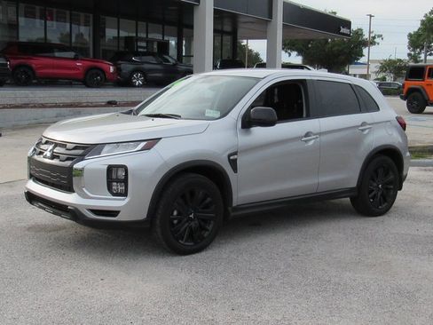 Used 2024 Mitsubishi Outlander Sport LE image 8
