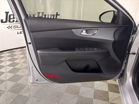 Used 2020 Kia Forte LXS image 9