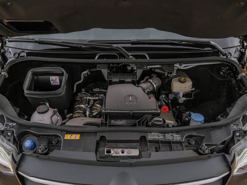 Used 2024 Mercedes-Benz Sprinter 3500 image 88