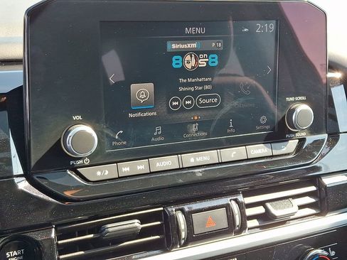 Certified 2025 Nissan Pathfinder SV w/ SV Premium Package image 17