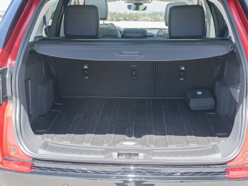 Used 2025 Land Rover Discovery Sport S image 29