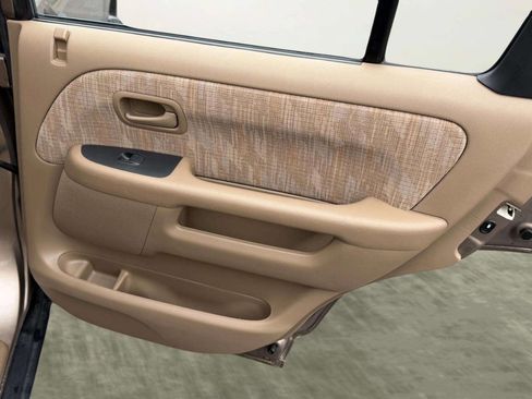 Used 2004 Honda CR-V LX image 22