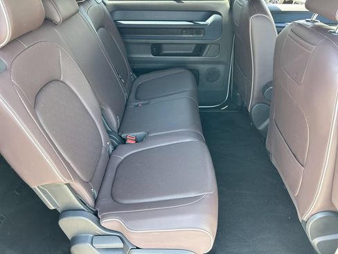 Used 2025 Volkswagen ID. Buzz Pro S RWD image 27