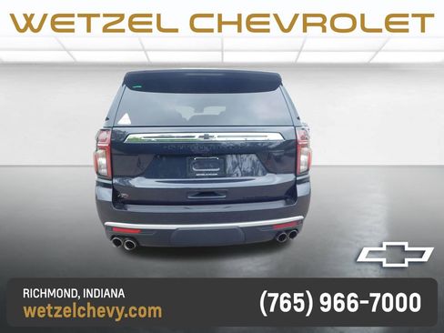 Used 2023 Chevrolet Suburban Premier w/ Advanced Technology Package AWD/4WD image 4