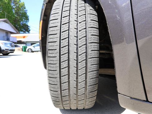 Used 2017 Chrysler Pacifica Limited w/ UConnect Theater Package image 29