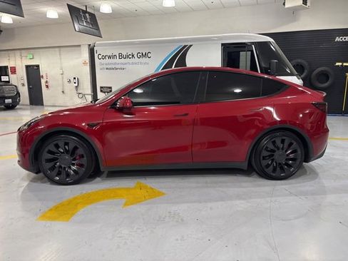 Used 2022 Tesla Model Y Performance image 2