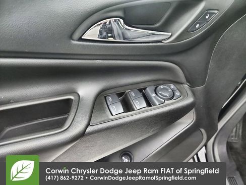 Used 2024 Chevrolet Equinox LT image 21