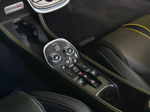 Used 2019 McLaren 570S image 51