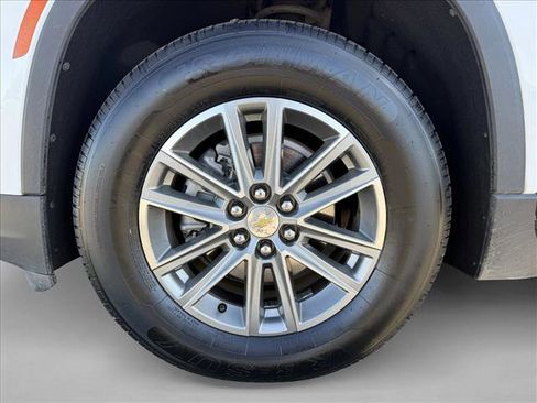 Used 2023 Chevrolet Traverse LT image 26