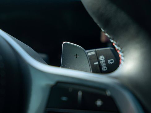 Used 2023 BMW X7 M60i image 38