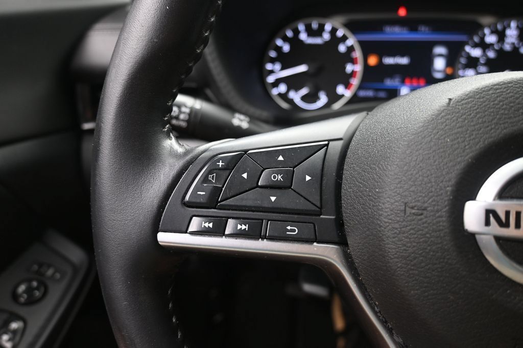 Used 2020 Nissan Sentra SV FWD image 14
