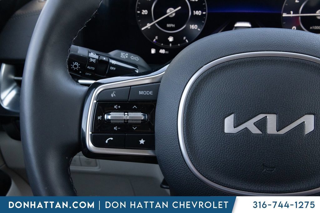 Used 2024 Kia Carnival SX Prestige FWD image 7