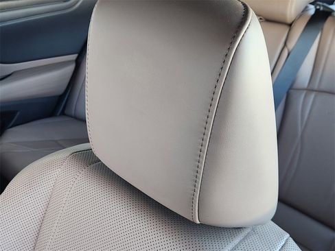 Used 2022 Lexus ES 300h Ultra Luxury image 25